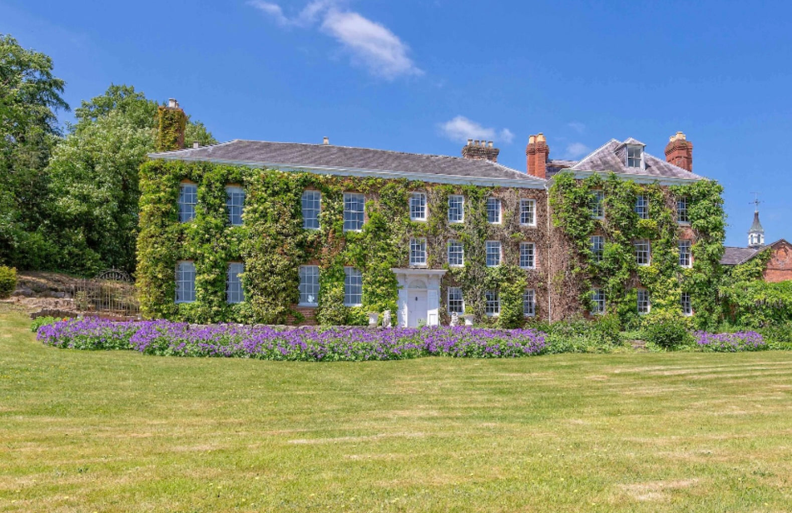Woodhill Park facade